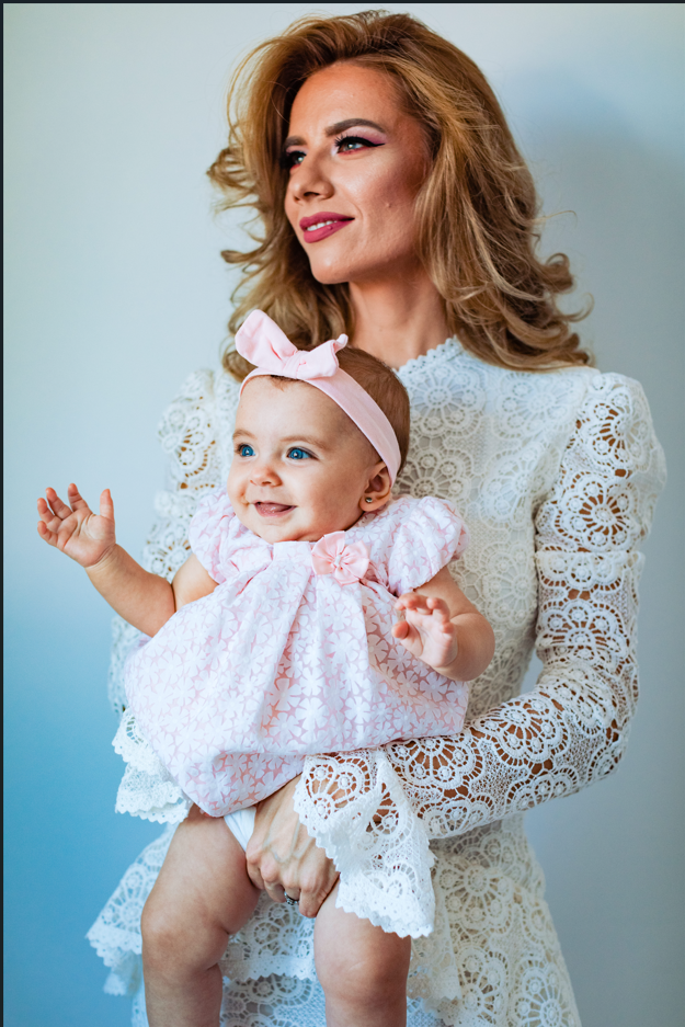 Loredana Hatingher și un business dedicat familiei – Baby Gift