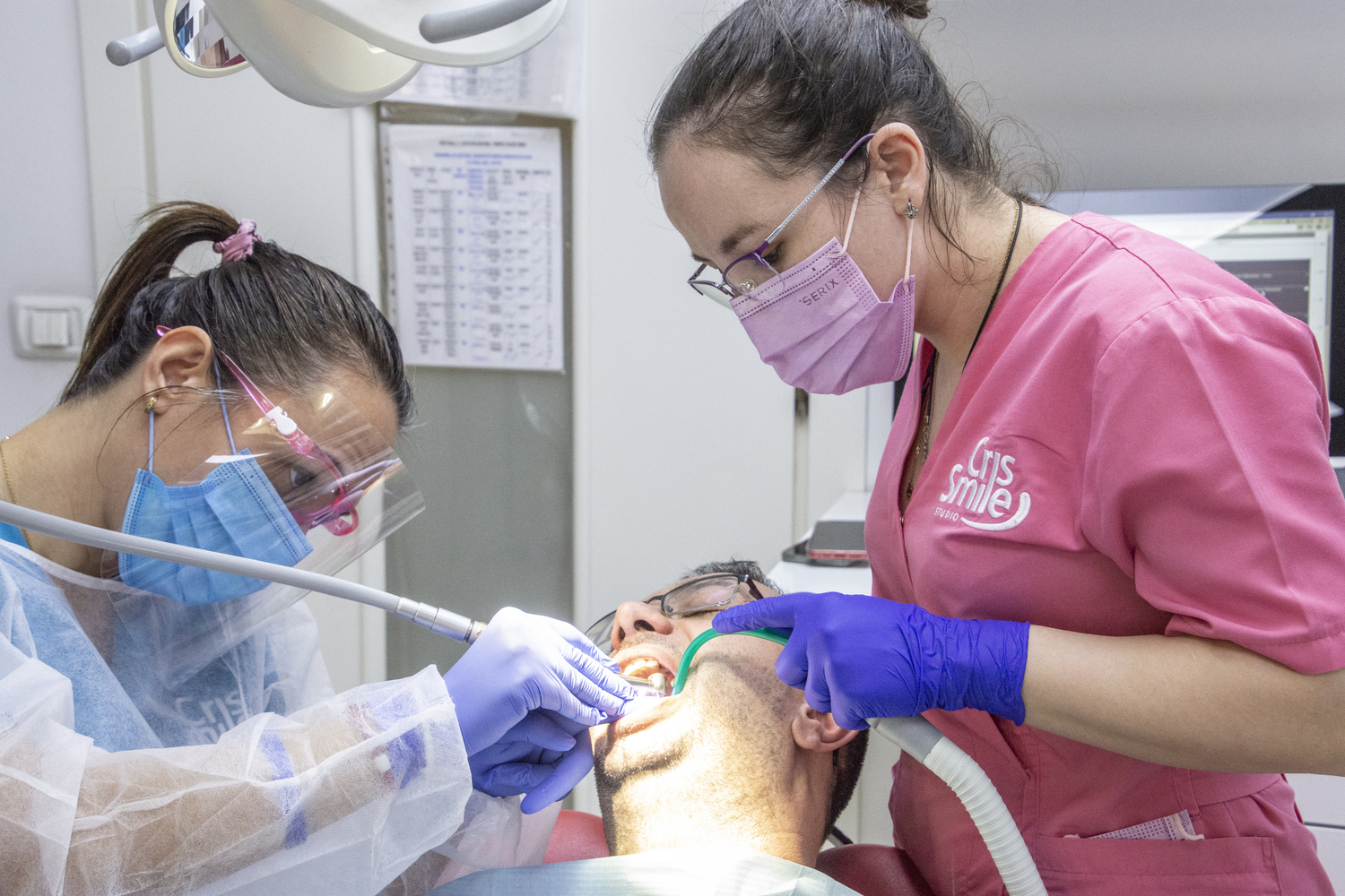  Îngrijire dentară de înaltă calitate în toate sectoarele Bucureștiului, la Cris Smile Studio