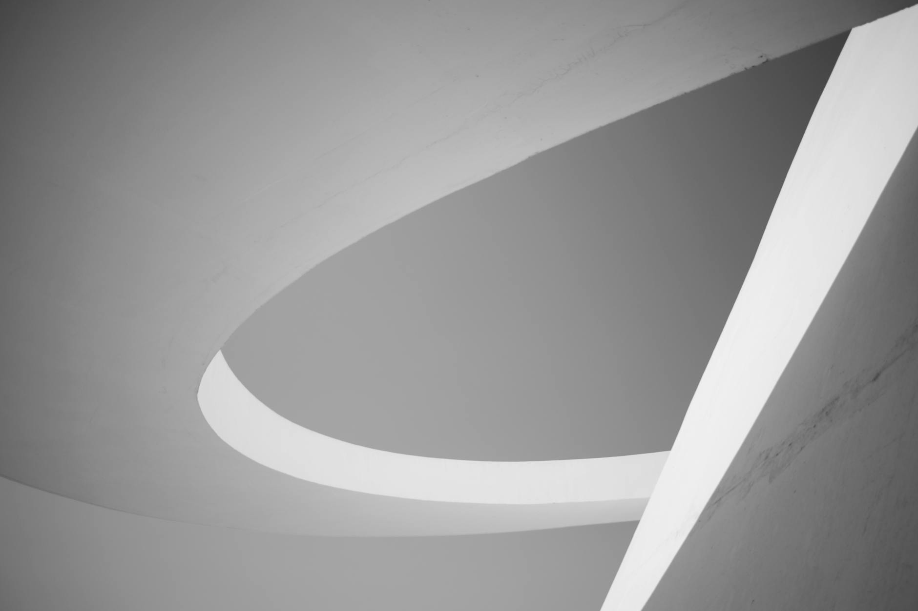 Cum să transformi o galerie fizică într-una virtuală în 2025